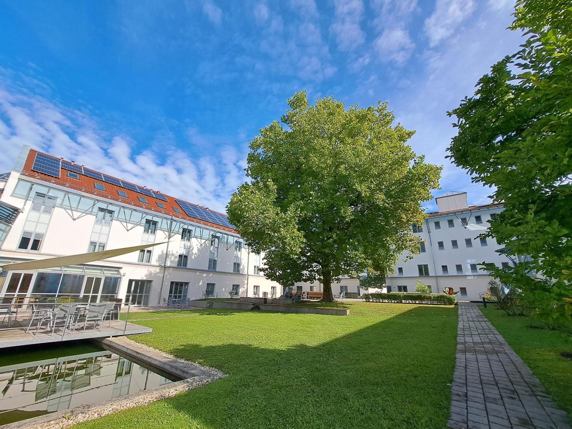 Spectrum Kirche Exerzitien-Und Bildungshaus Auf Mariahilf Passau Eksteriør bilde